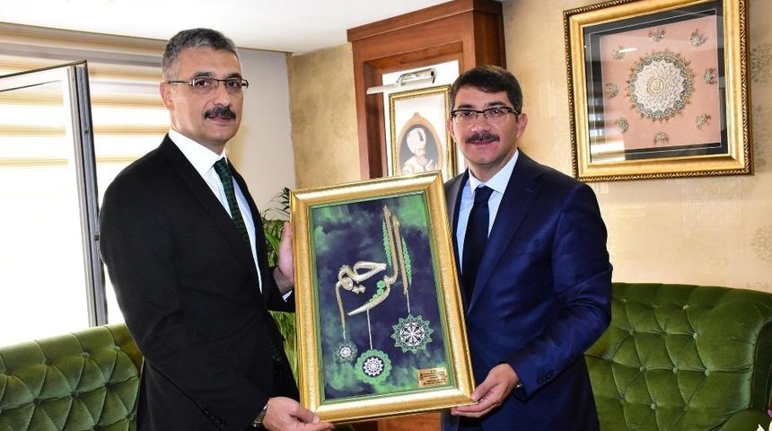 Emniyet M&uuml;d&uuml;r&uuml; Bilgi&ccedil; başkanlarla vedalaştı