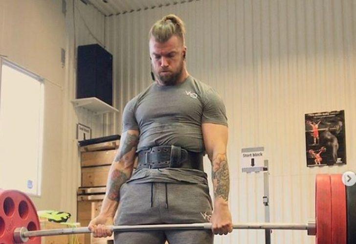 Böylesini görmediniz! Bu rahip başka rahip G5