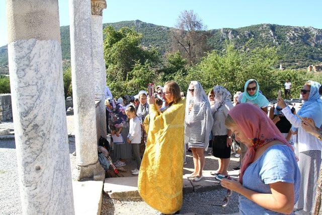 Efes’te bin yıl sonra tarihi ayin