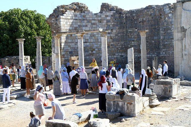 Efes’te bin yıl sonra tarihi ayin