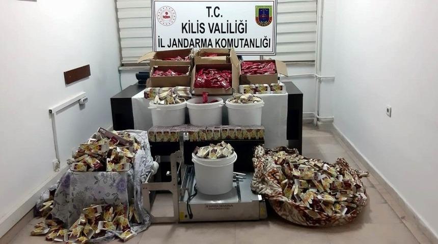 Jandarmadan nargile t&uuml;t&uuml;n&uuml; operasyonu