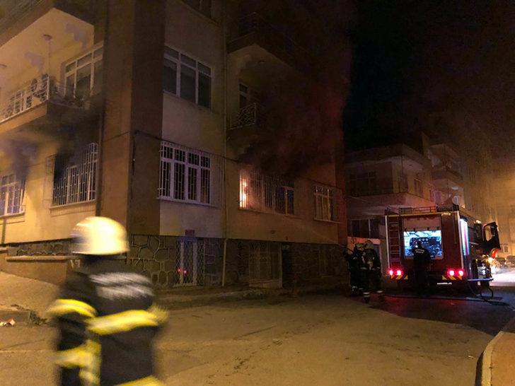 Samsun'da, doğum günü kutlamasında sigara izmaritinden yangın çıktı G1