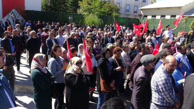 Kars’ta STK’lar terörü lanetledi