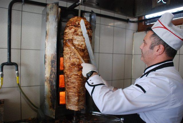 Tokat’ta askıda dürüm uygulaması