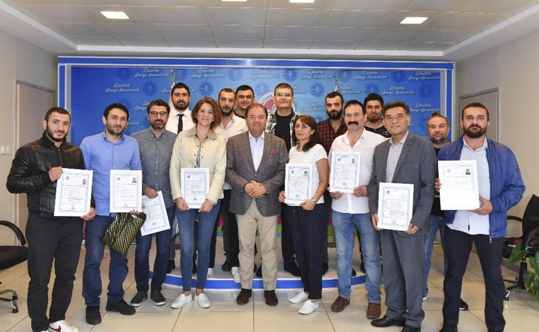 Maltepe&rsquo;de 3 bin 649 iş yeri ruhsatına kavuştu