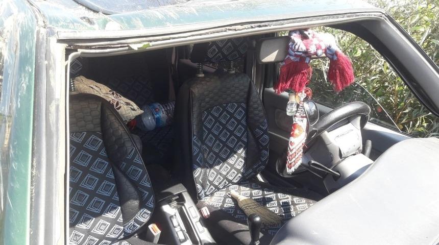 Direksiyon hakimiyetini kaybetti şarampole u&ccedil;tu: 1 yaralı