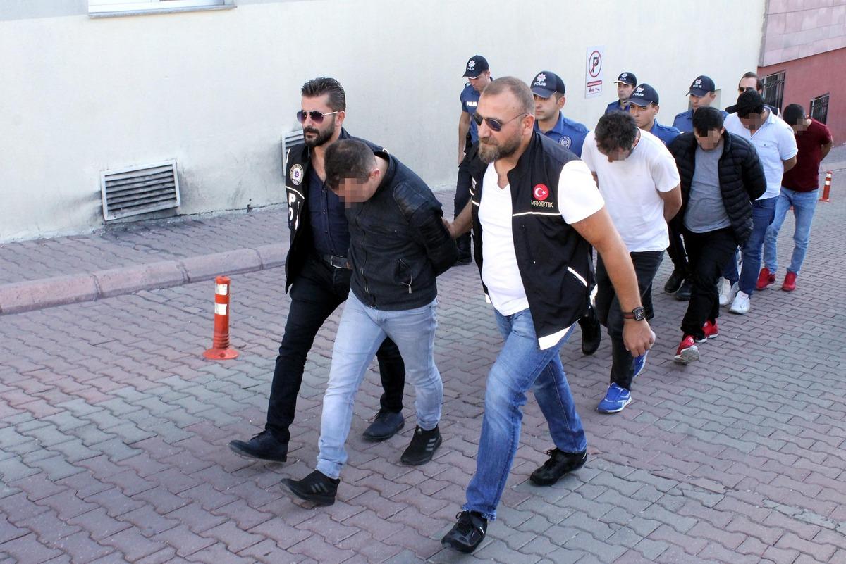 B&ouml;ylesi g&ouml;r&uuml;lmedi! Hız motoru ile uyuşturucu sevkiyatı