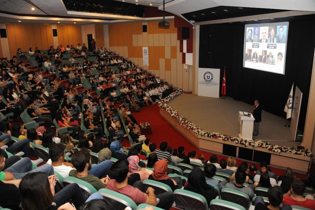 Tıp Fak&uuml;ltesi Oryantasyon Eğitimi ve ilk dersi ger&ccedil;ekleşti