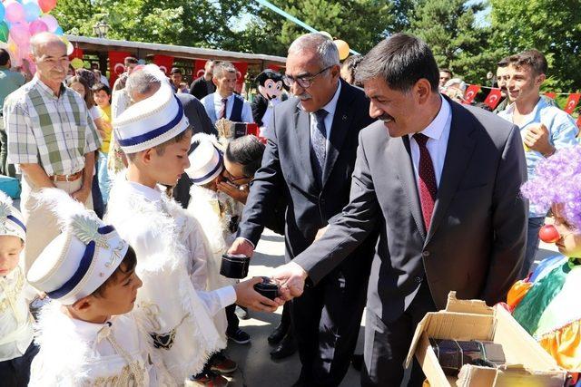 Erzincan Belediyesi sünnet şöleni yaptı