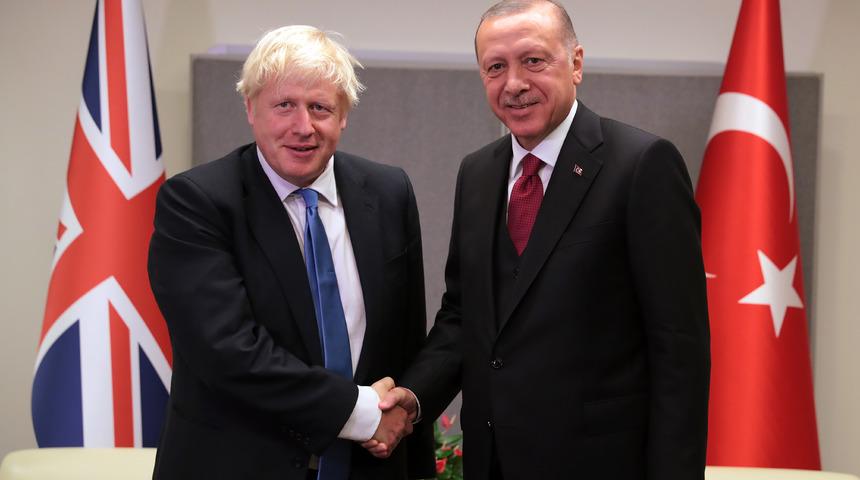 Cumhurbaşkanı Erdoğan, İngiltere Başbakanı Johnson ile görüştü