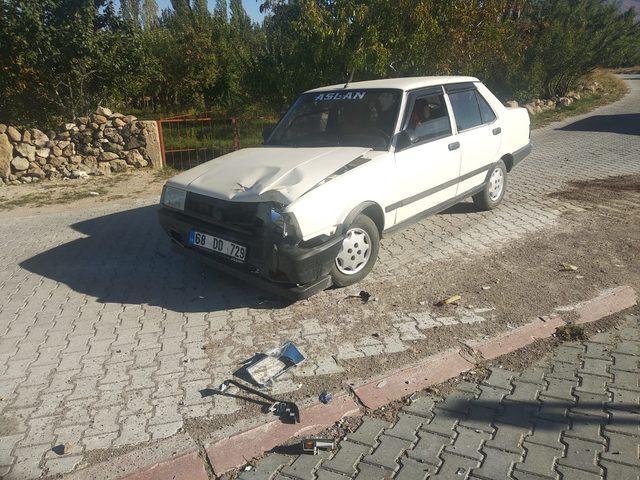 Kuzeninin otomobille çarptığı motosiklet sürücüsü öldü