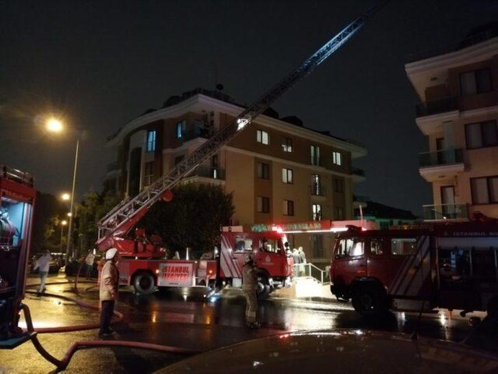 İstanbul'da lüks sitede korkutan yangın! G2