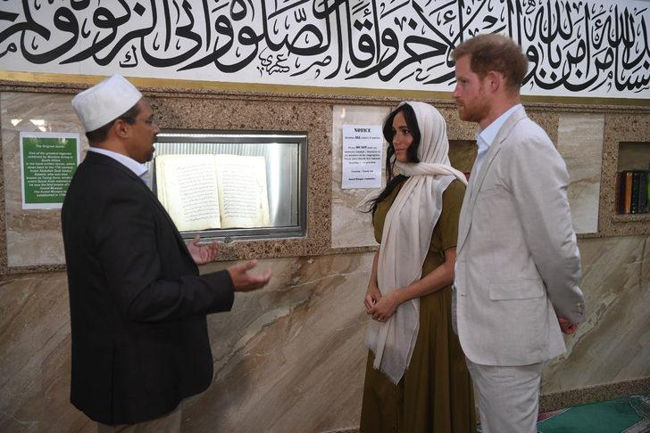 Prens Harry ve Meghan Markle’dan cami ziyareti G2