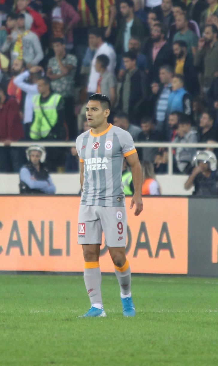 İstanbul depremi sonrası Radamel Falcao'dan paylaşım G1