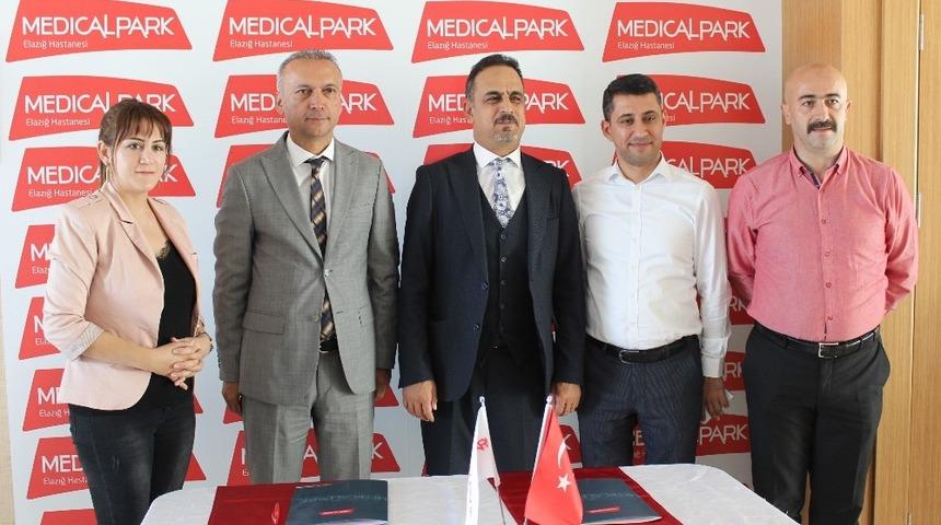 Medical Park ile Elazığ&rsquo;ın S&uuml;per Lig ekibi arasında sağlık sponsorluğu anlaşması