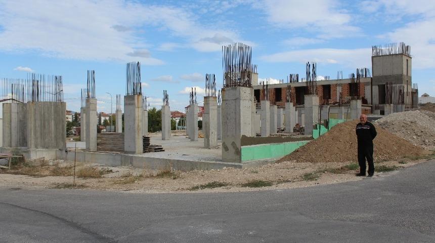 Ribat Camisi ve Kur&rsquo;an Kursu inşaatı yardım bekliyor