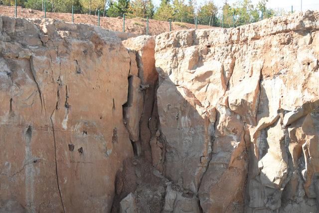 Konya'da 6 büyüklüğündeki deprem yıkıma neden olur