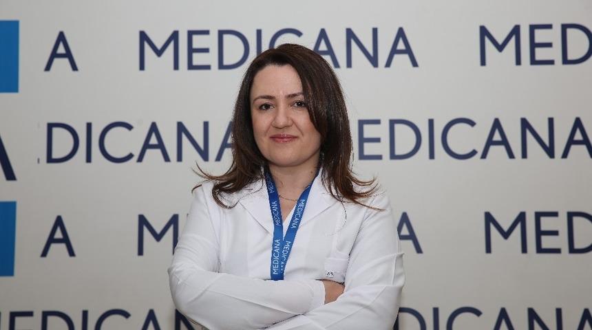 Do&ccedil;. Dr. Zeynep Dadacı: &ldquo;Kısık g&ouml;zle bakmak g&ouml;rme bozukluğunun habercisi&rdquo;