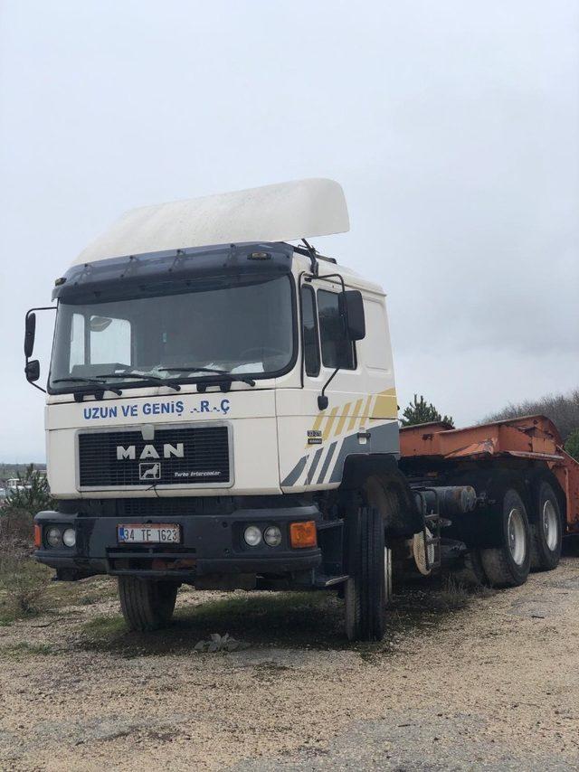 Jandarma özel ekip kurdu, çalıntı TIR ve dorse bulundu