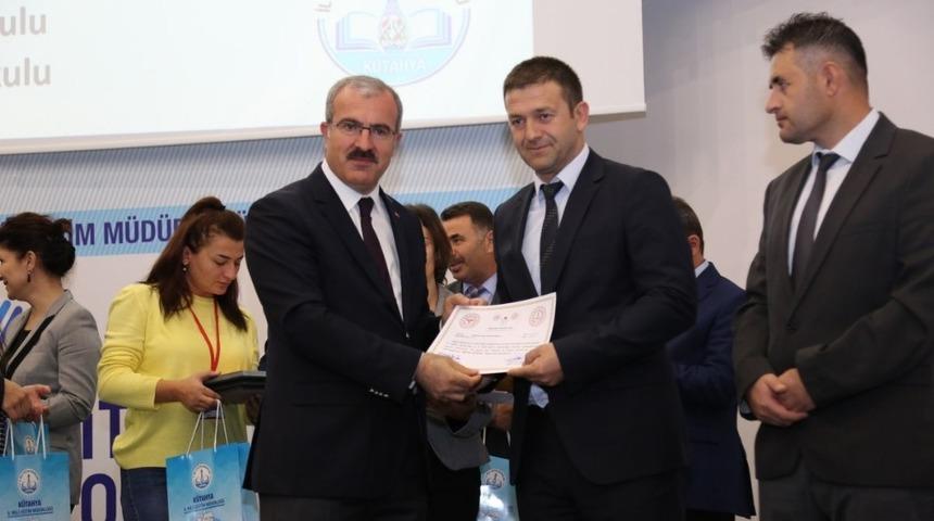 K&uuml;tahya&rsquo;da 104 okula &rsquo;Beyaz bayrak&rsquo;, 46 okula da &rsquo;Beslenme dostu&rsquo; sertifikası