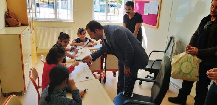 Başkan Geylani’den özel çocuklara ziyaret G4