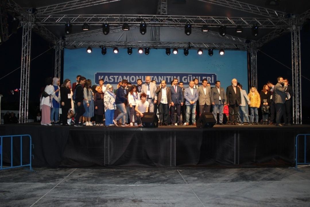 Şen, &ldquo;Kas-Der siyaset &uuml;st&uuml;d&uuml;r, Kastamonuluların partisidir&rdquo;