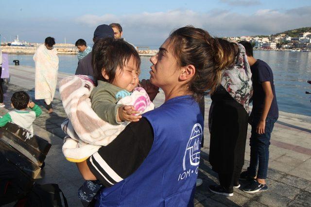 Çeşme’de 98 düzensiz göçmen yakalandı