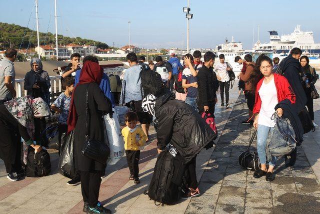 Çeşme’de 98 düzensiz göçmen yakalandı