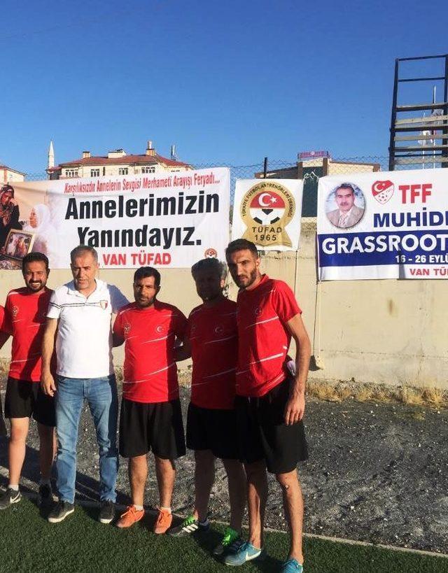 Antrenörlerden Diyarbakırlı annelere destek