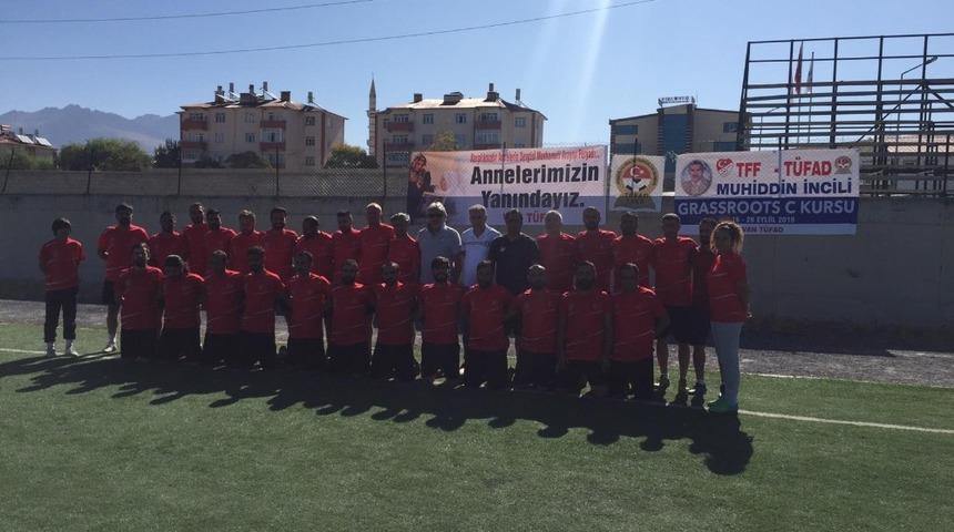 Antren&ouml;rlerden Diyarbakırlı annelere destek