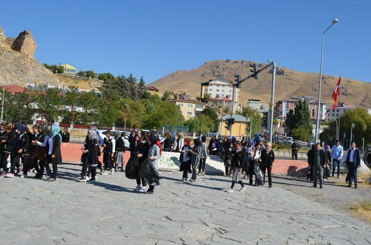 Van Gölü sahilinde temizlik çalışması G2