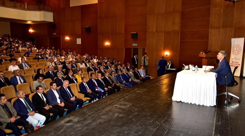 Beslenme dostu okullara başarı belgesi verildi