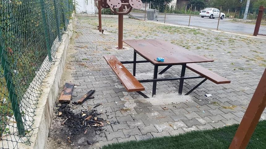 &Ccedil;ocuk parkına zarar verdiler