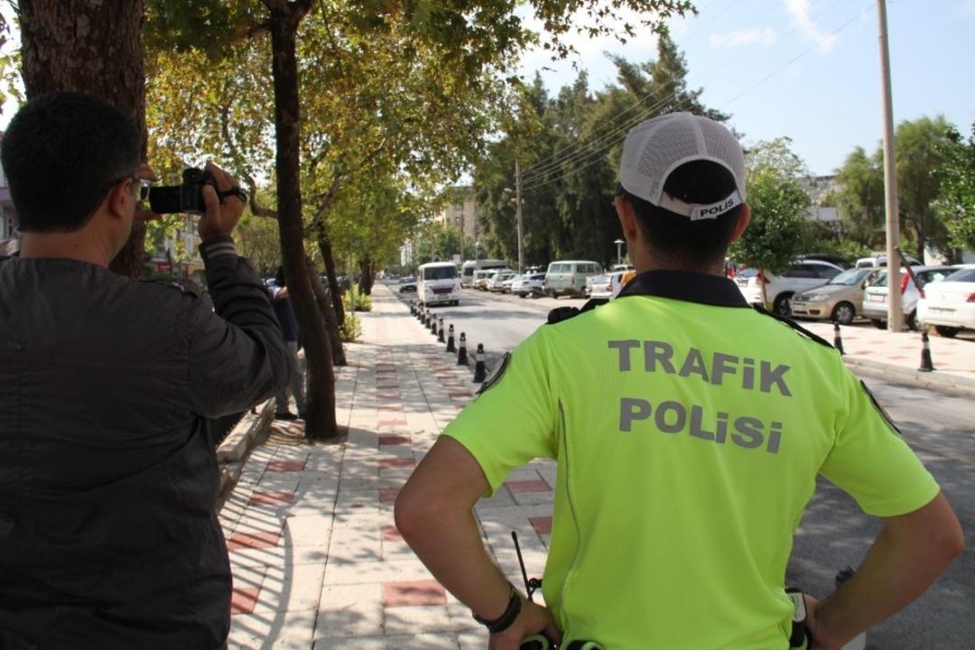 Ara&ccedil; i&ccedil;erisinde sigara i&ccedil;enlere ceza yağdı