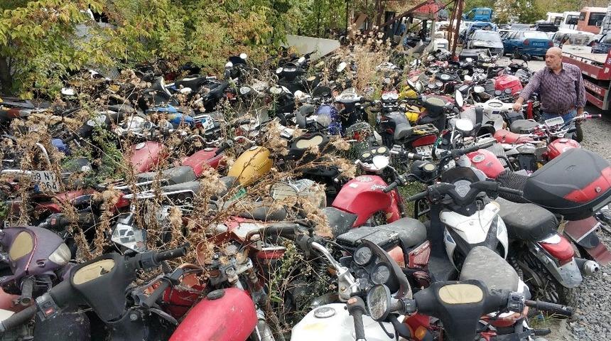 Yediemin otoparkları motosiklet mezarlığına d&ouml;nd&uuml;