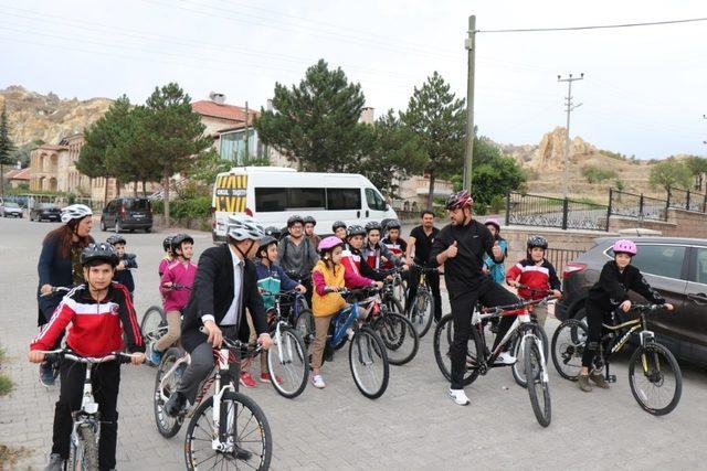 Ürgüp’te “Haydi Çocuklar Bisikletle Okula” kampanyası başlatıldı