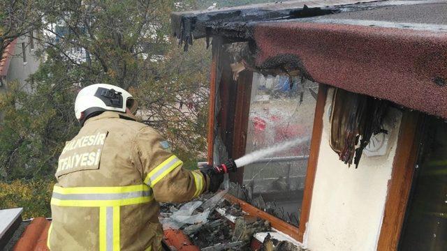 Ocaklar’da çatı yangını korkuttu