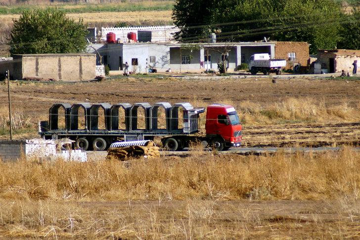 Teröristler kazdıkları tünellere beton blok yerleştiriyor G4