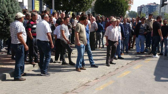 Yüzlerce köylüden Çanakkale Belediyesi önünde ‘maden’ eylemi