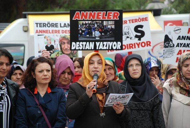 Kadınlar, Diyarbakır anneleri için bir araya geldi