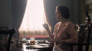 Kraliyet dizisi The Crown kaldığı yerden devam ediyor