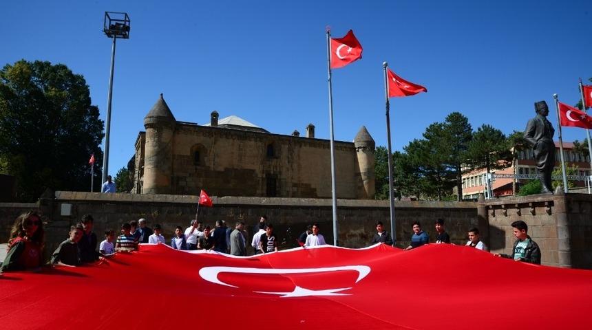 Bitlisli kadınlardan Diyarbakır annelerine destek