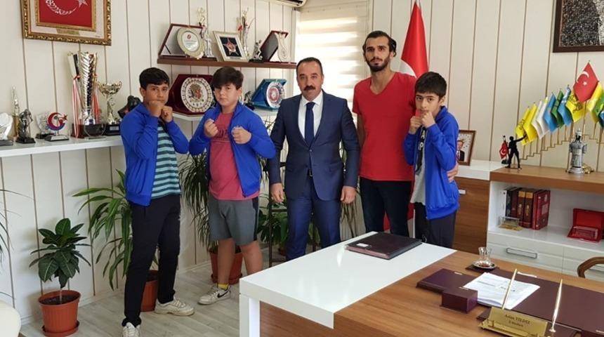Kırşehirli boksörlerden İl Müdürü Yıldız’a ziyaret