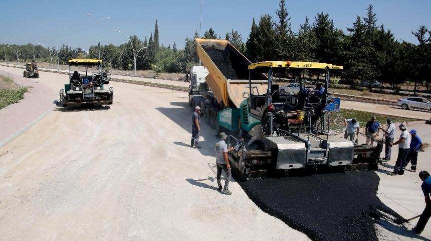 Balcalı Kampüsü Bulvarı’nda asfalt çalışması
