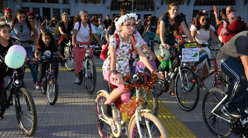 Adana’da "Arabasız Gün Etkinliği"