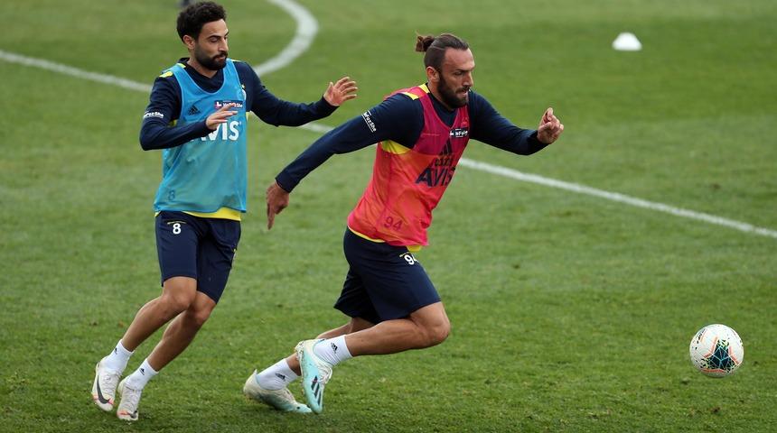 Fenerbahçe'de dev derbinin hazırlıkları sürüyor