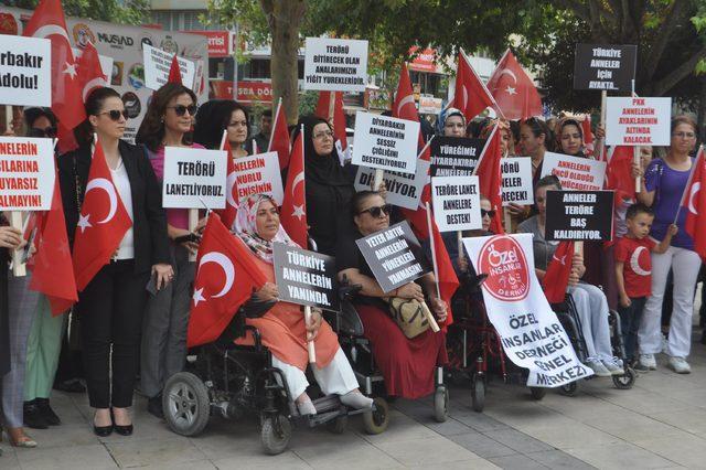 Diyabakır'da HDP önündeki annelere Denizli'den destek