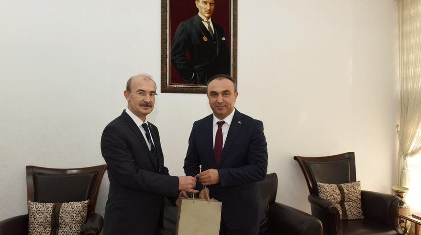 Emniyet M&uuml;d&uuml;r&uuml; Şenses&rsquo;den Vali Soyt&uuml;rk&rsquo;e veda ziyareti