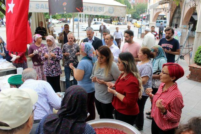 Şehit Gür ve Kozak anısına aşure hayrı