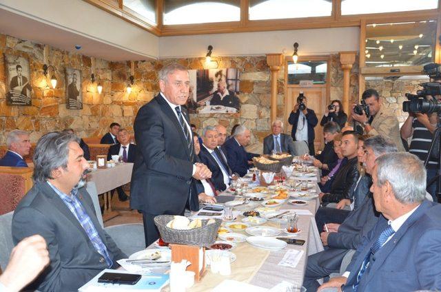 CHP Milletvekilleri, STK Temsilcileri ile Kırşehir’in sorunları için bir araya geldi